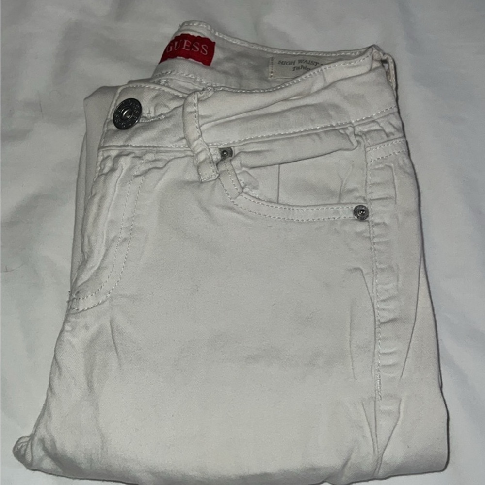 Guess White Skinny Jeans Sleek and Stylish